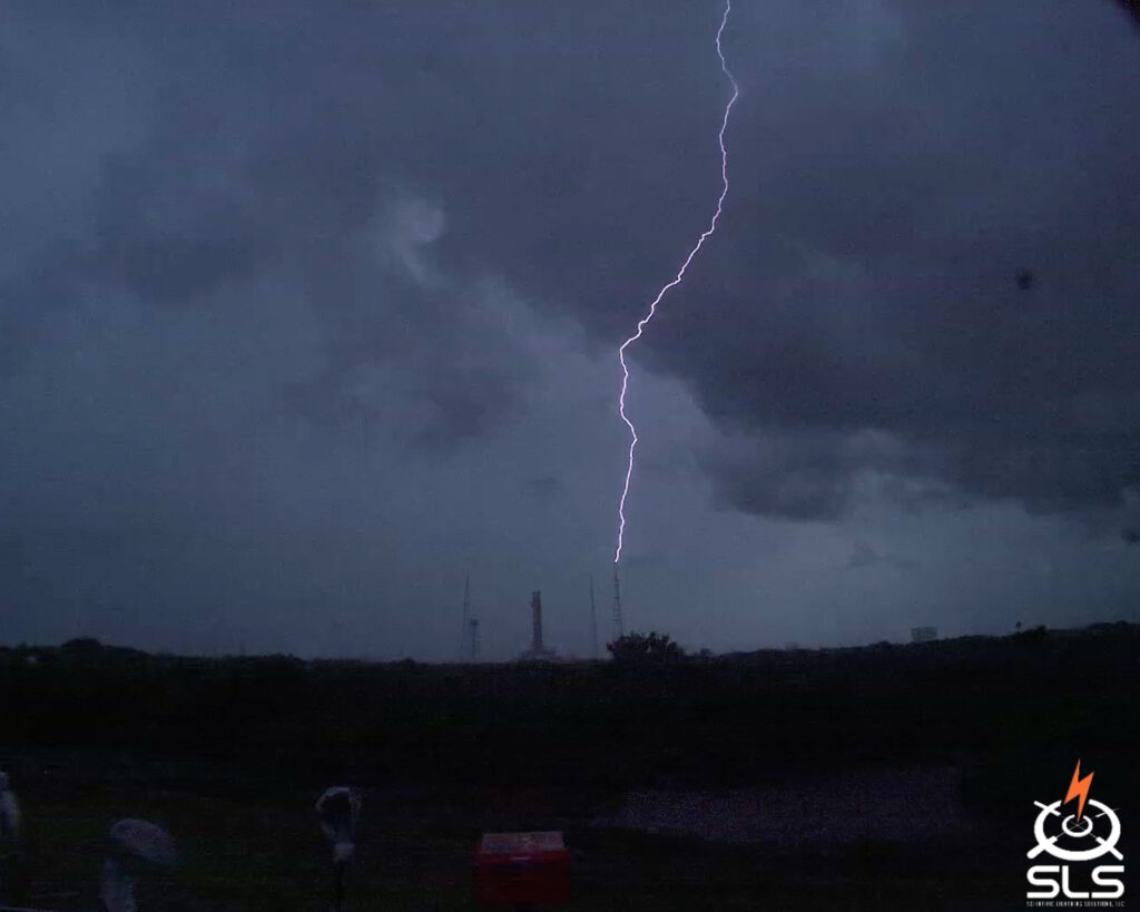 DIRECT STRIKES TO LC-39B DURING ARTEMIS I COUNTDOWN